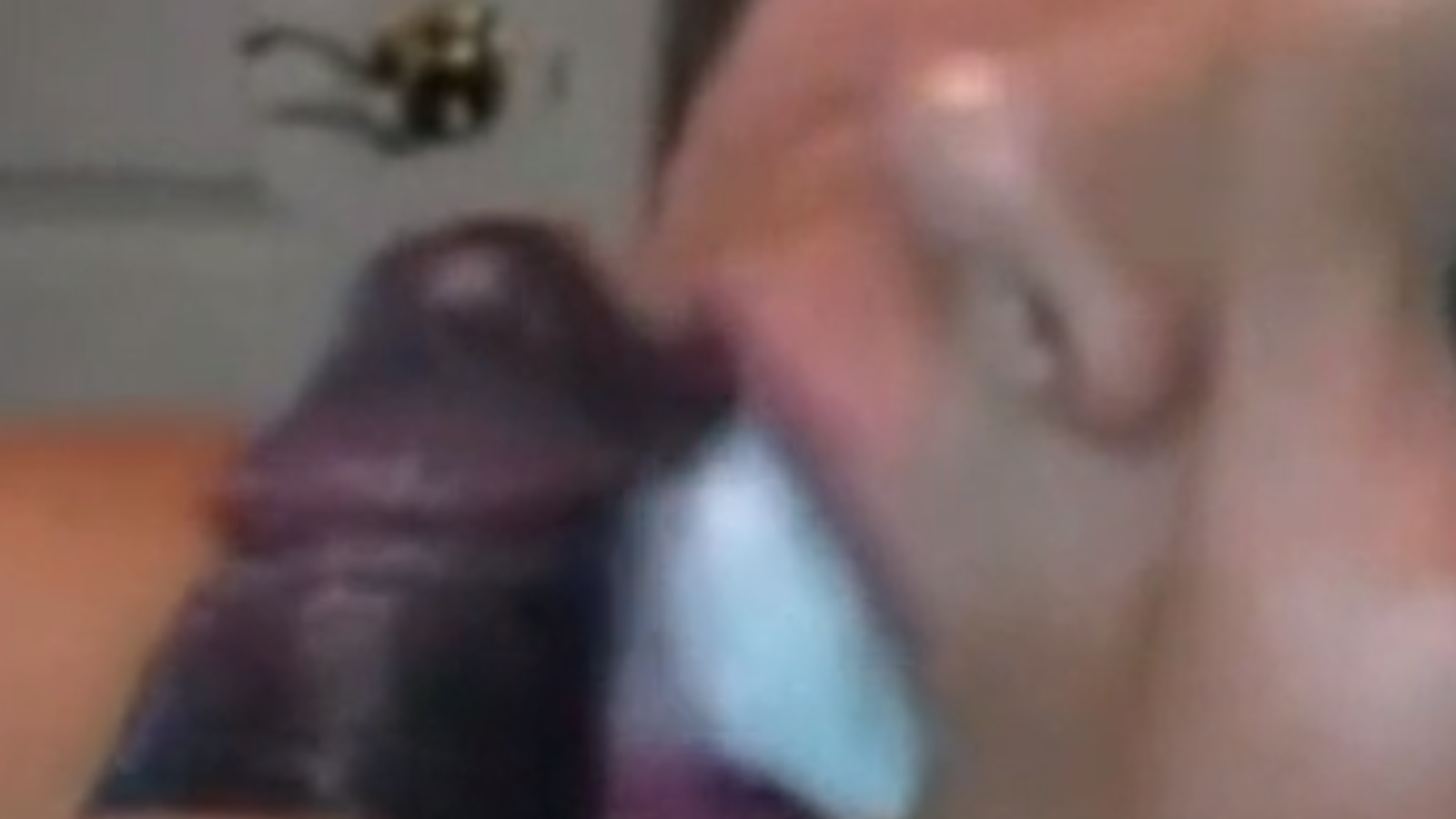 Hot Brazilian black woman swallowing her lover’s sperm