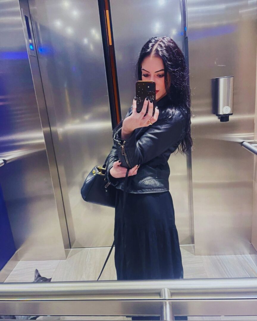 Instagram Anna De Ville Onlyfans Milf goth, busty goth porn actress