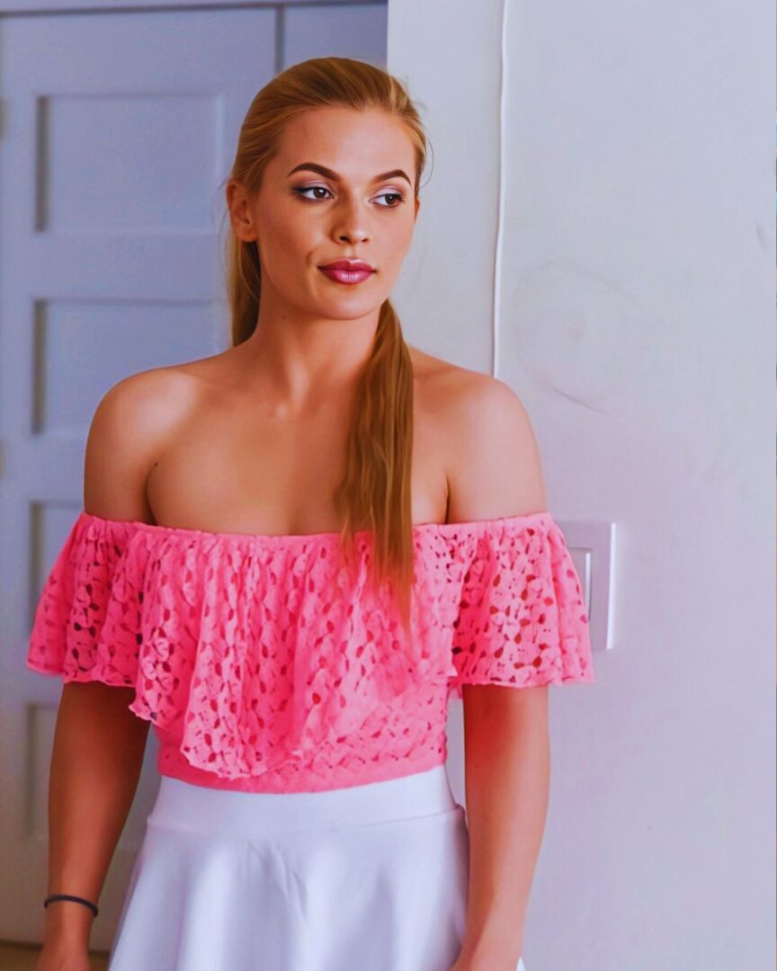 Sloan Harper porn actress, onlyfans instagram swallowing cum sensual blonde woman